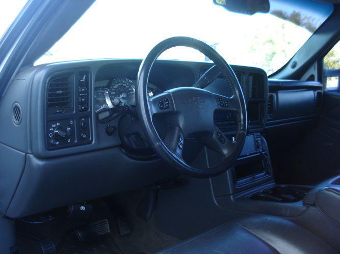 used 2006 Chevrolet Silverado 2500 car, priced at $19,995