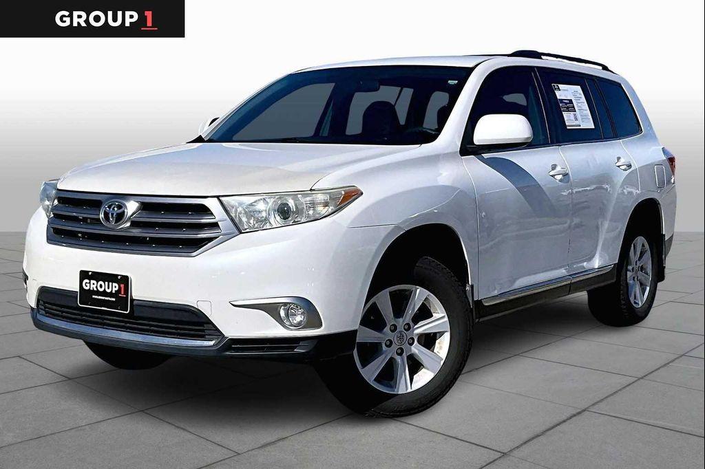 used 2013 Toyota Highlander car, priced at $10,995