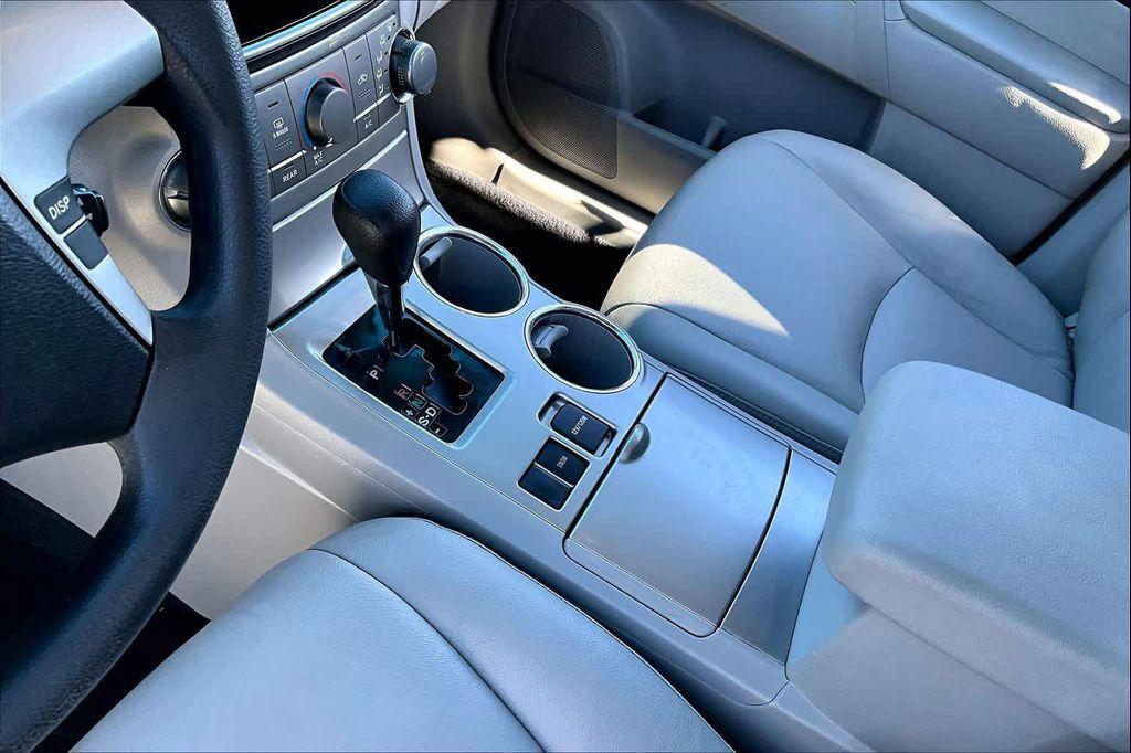 used 2013 Toyota Highlander car, priced at $10,995