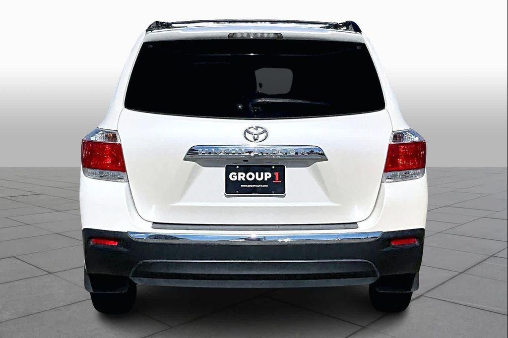 used 2013 Toyota Highlander car, priced at $10,995