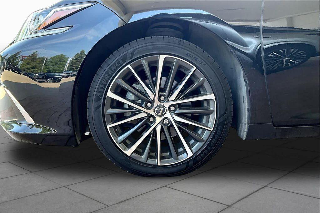 used 2024 Lexus ES 350 car, priced at $42,720
