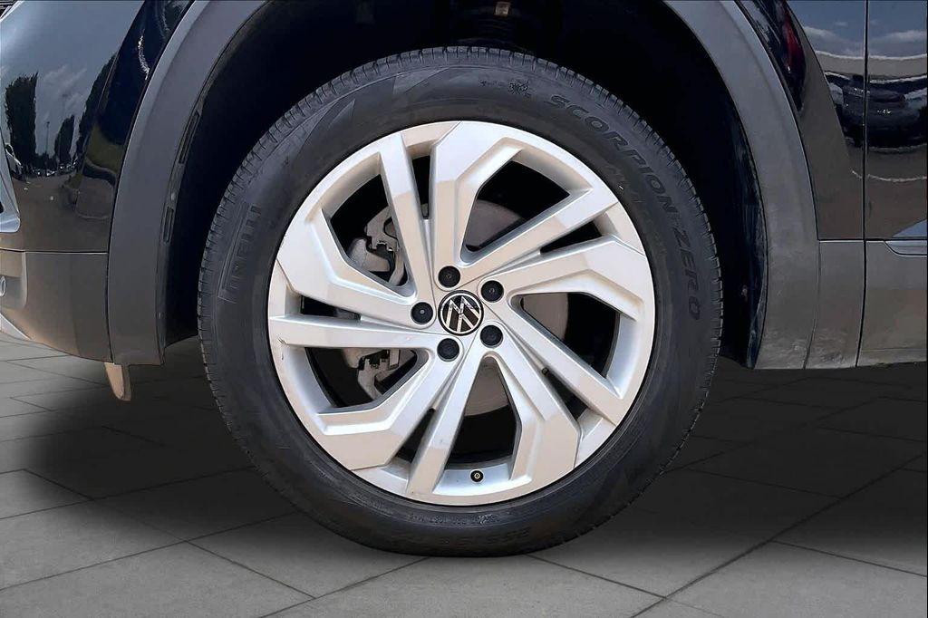 used 2021 Volkswagen Atlas Cross Sport car, priced at $22,995