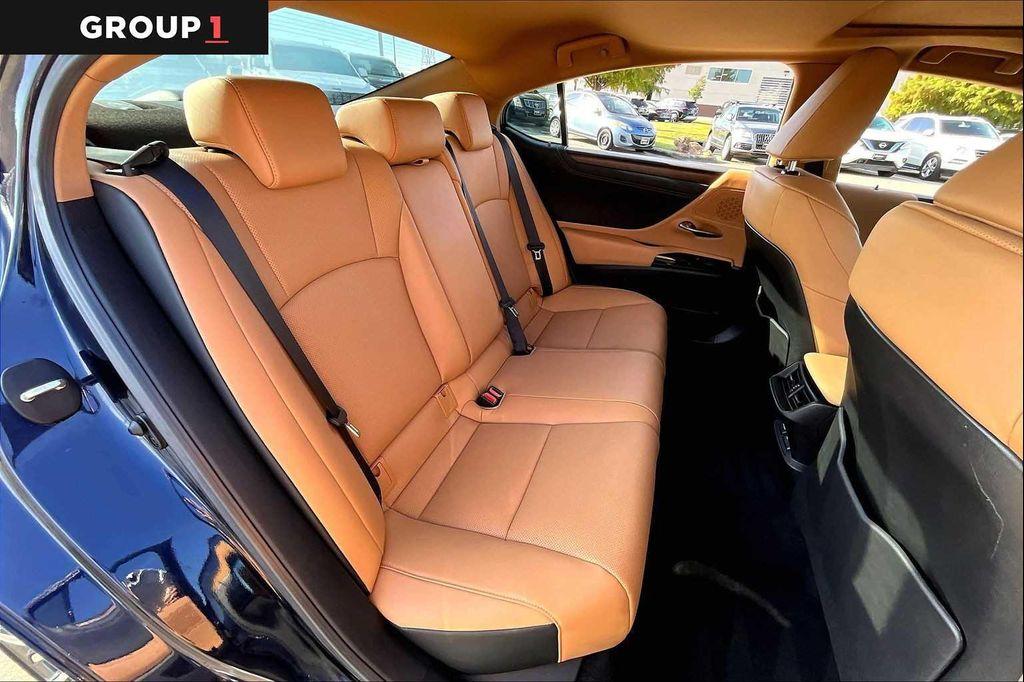 used 2025 Lexus ES 350 car, priced at $40,168