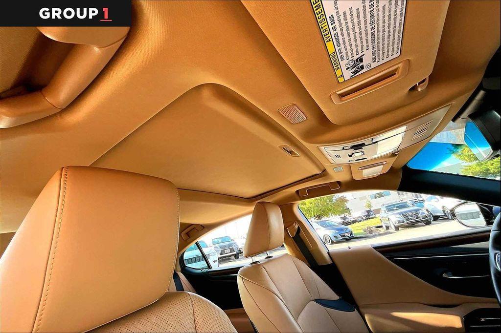 used 2025 Lexus ES 350 car, priced at $40,168