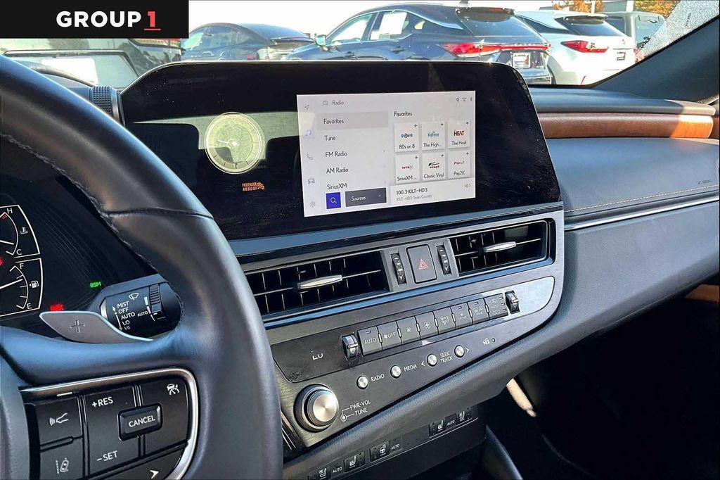 used 2025 Lexus ES 350 car, priced at $40,168