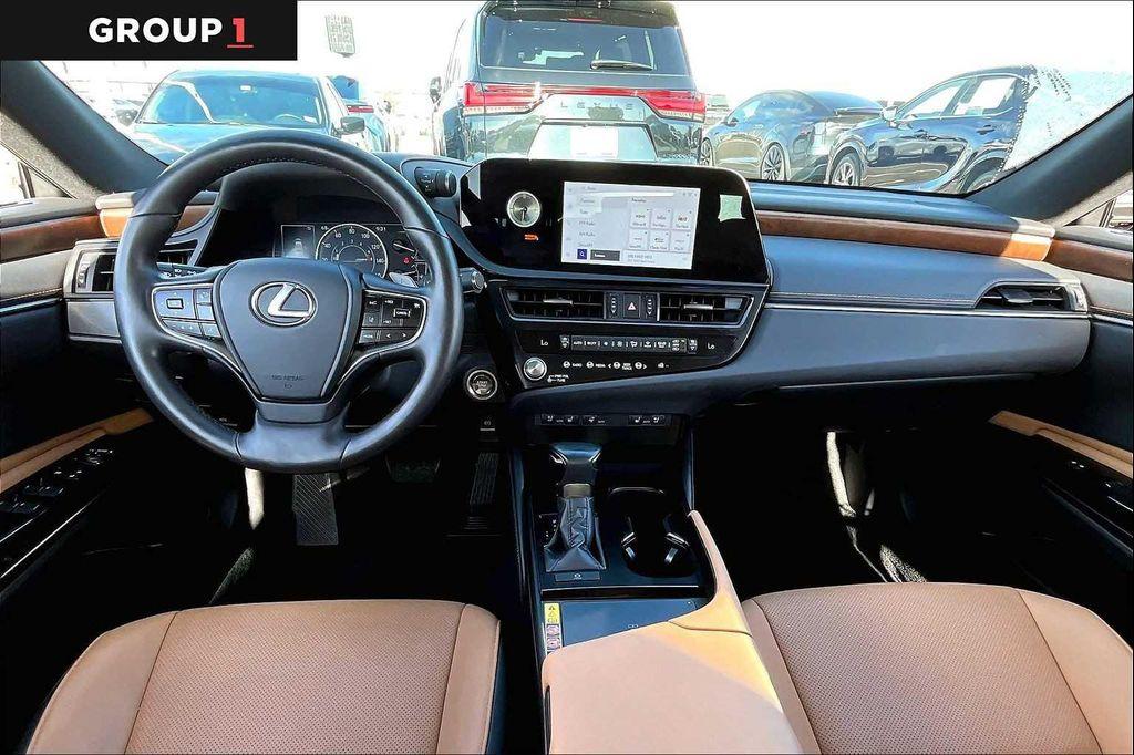 used 2025 Lexus ES 350 car, priced at $40,168