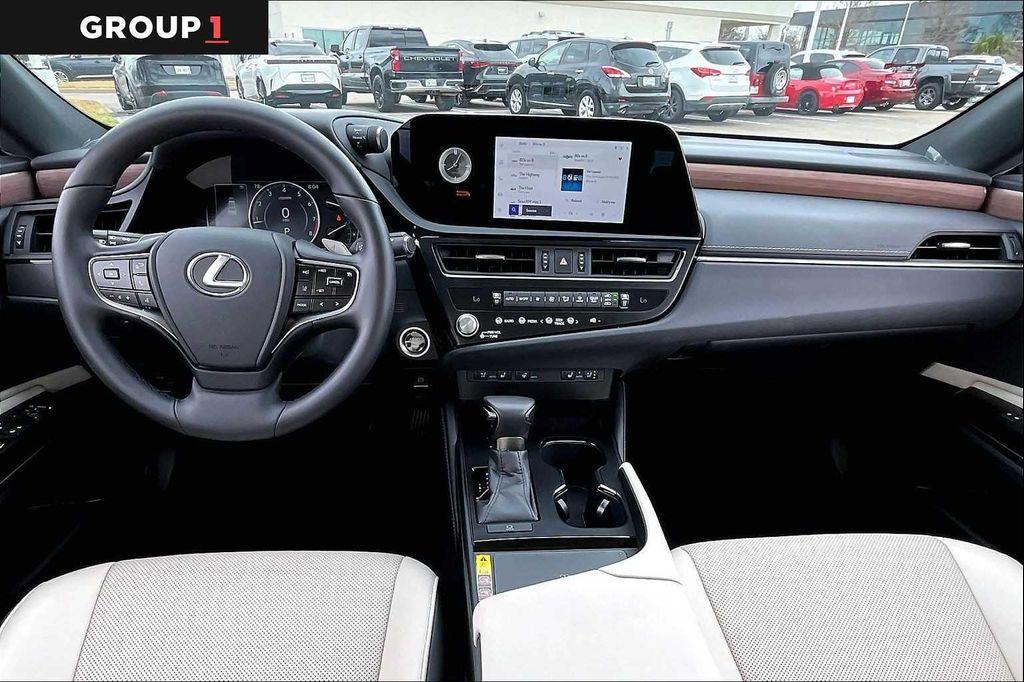 used 2025 Lexus ES 350 car, priced at $44,495