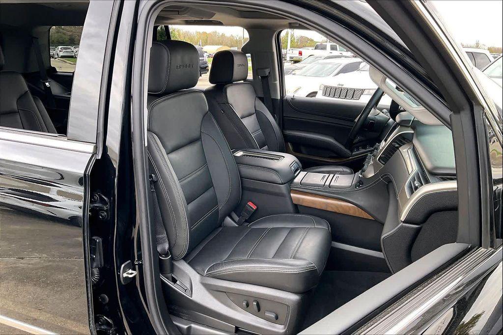 used 2019 GMC Yukon car, priced at $34,995