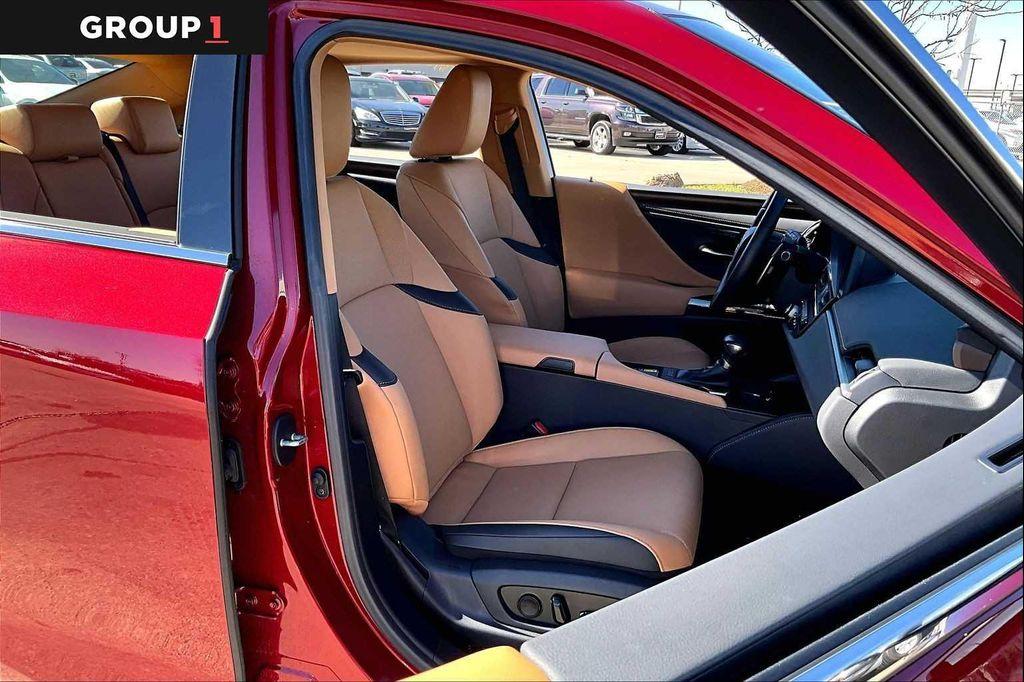 used 2025 Lexus ES 350 car, priced at $43,995