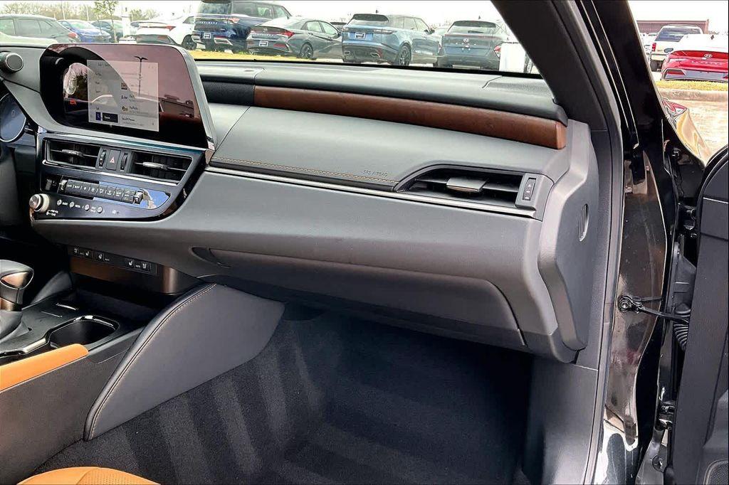 used 2024 Lexus ES 350 car, priced at $39,495