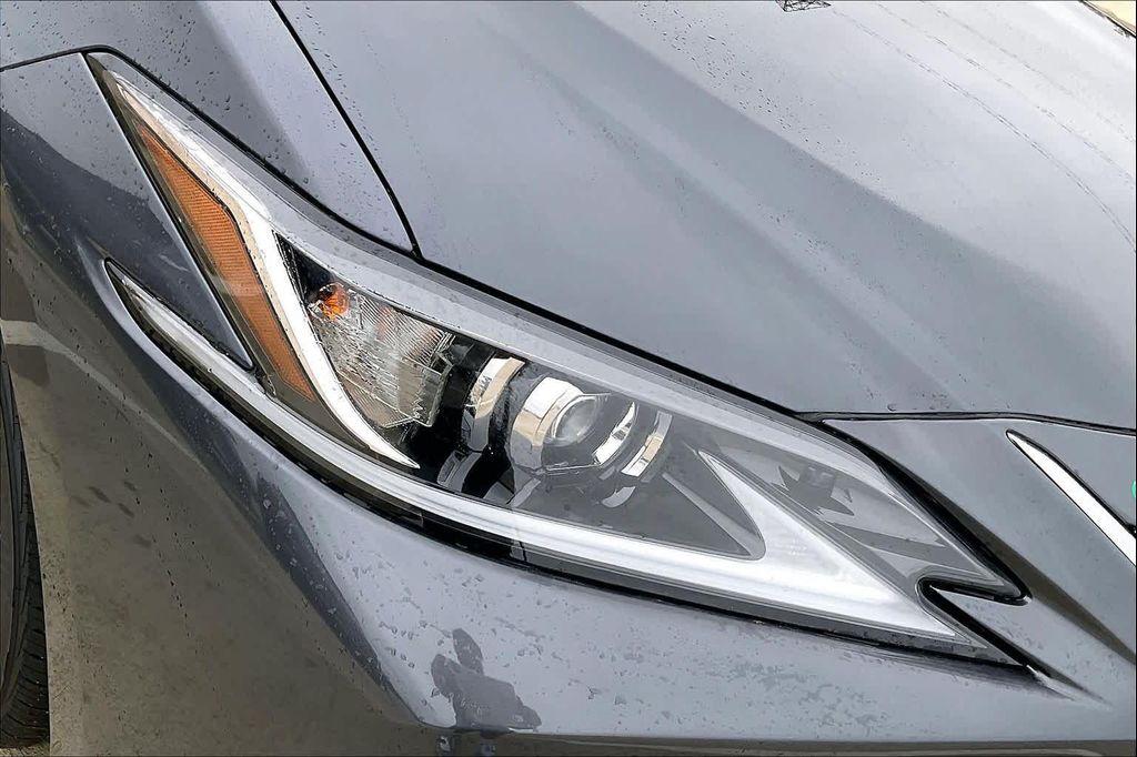 new 2025 Lexus ES 350 car, priced at $49,649