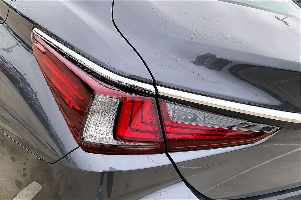 new 2025 Lexus ES 350 car, priced at $49,649