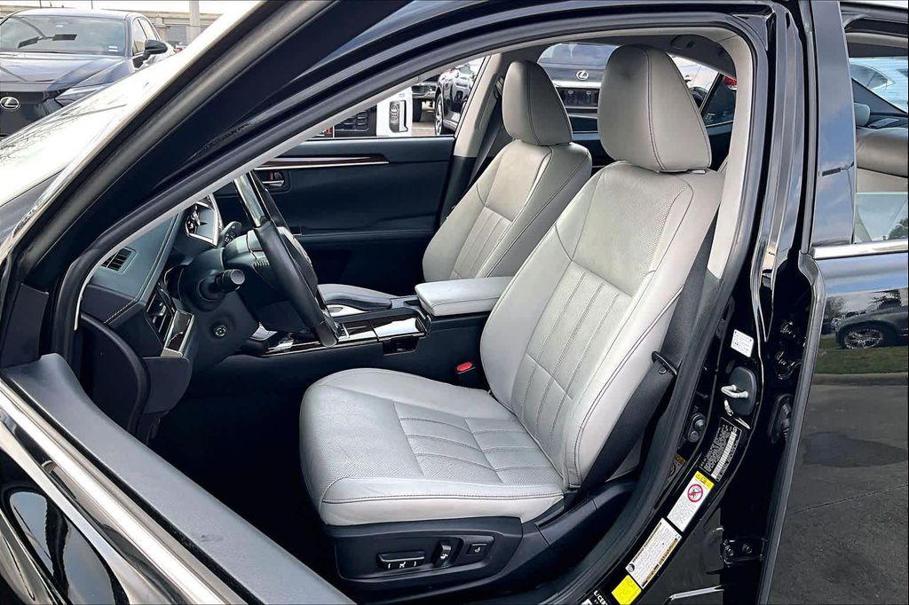 used 2016 Lexus ES 350 car, priced at $20,495