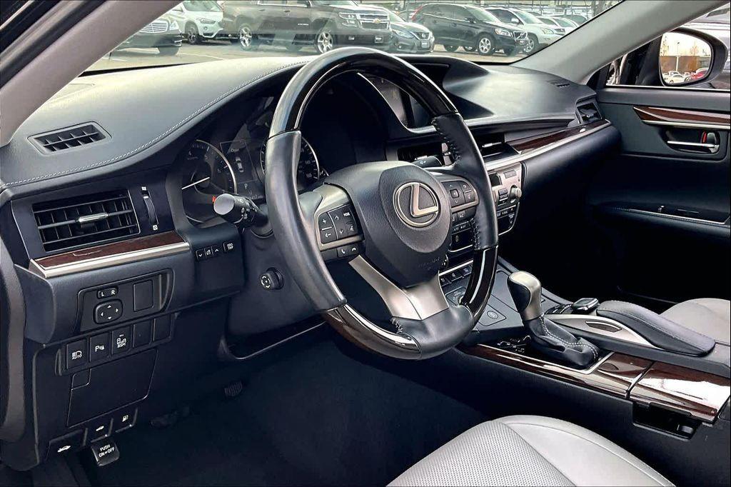 used 2016 Lexus ES 350 car, priced at $20,495