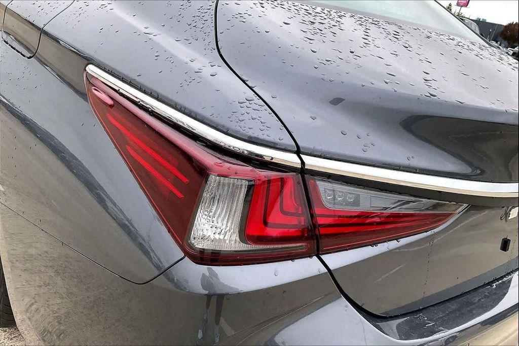 new 2025 Lexus ES 350 car, priced at $49,684