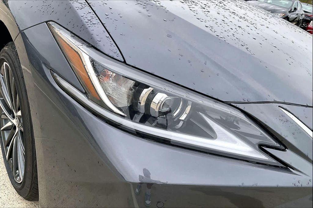 new 2025 Lexus ES 350 car, priced at $49,684