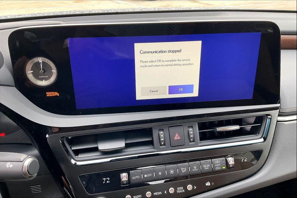 new 2025 Lexus ES 350 car, priced at $49,684