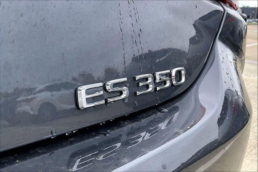 new 2025 Lexus ES 350 car, priced at $49,684