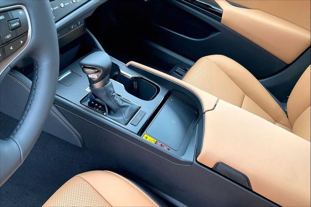 new 2025 Lexus ES 350 car, priced at $49,684