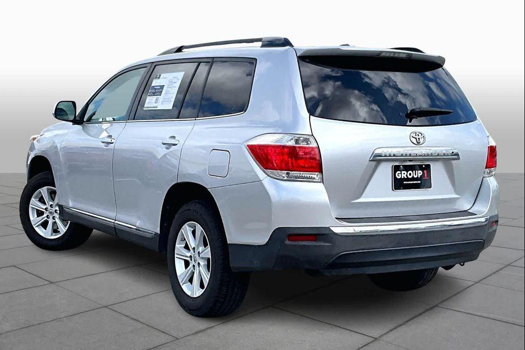 used 2012 Toyota Highlander car, priced at $10,995