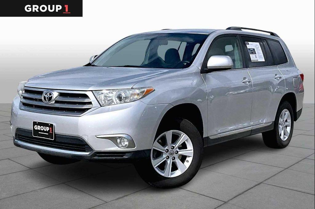 used 2012 Toyota Highlander car, priced at $10,995