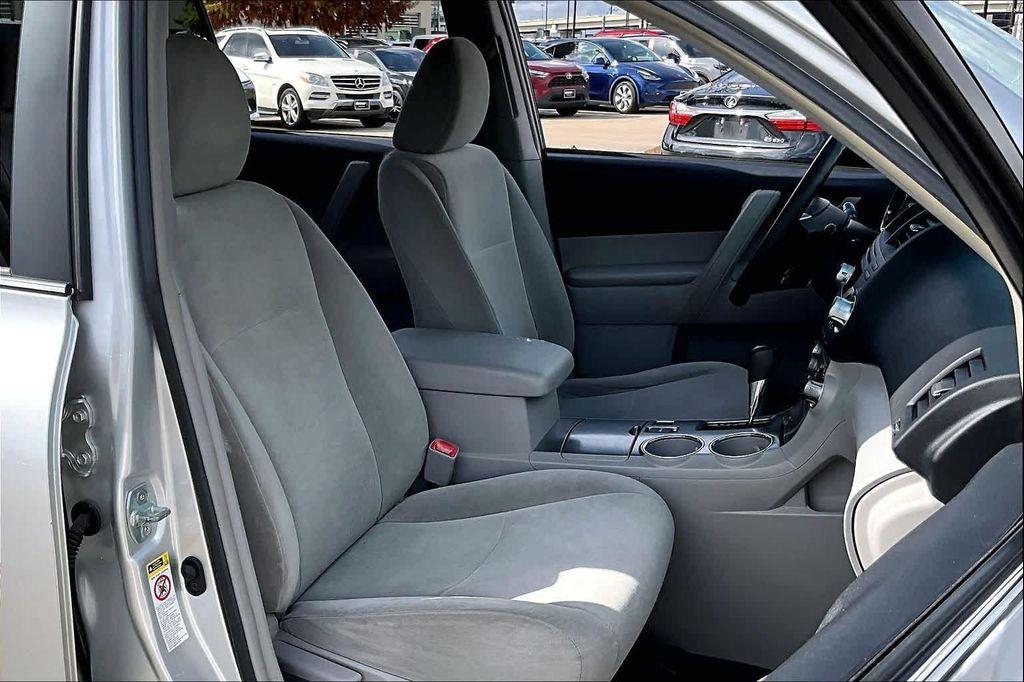 used 2012 Toyota Highlander car, priced at $10,995