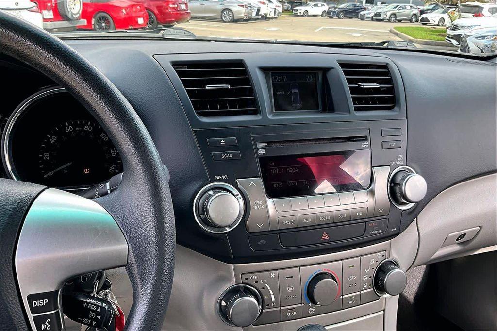 used 2012 Toyota Highlander car, priced at $10,995
