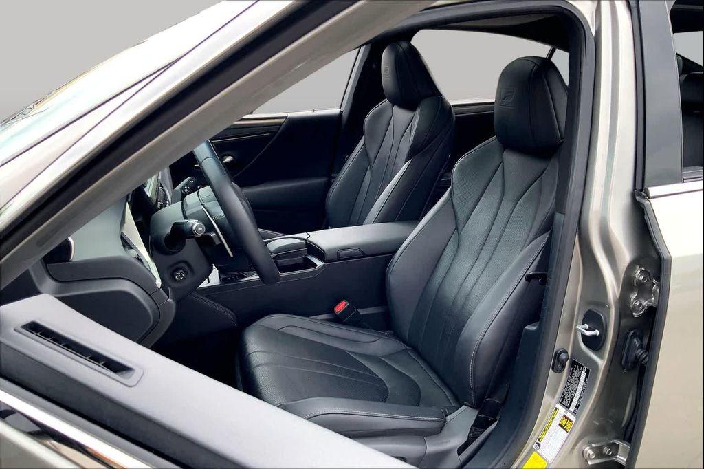 used 2021 Lexus ES 350 car, priced at $35,220