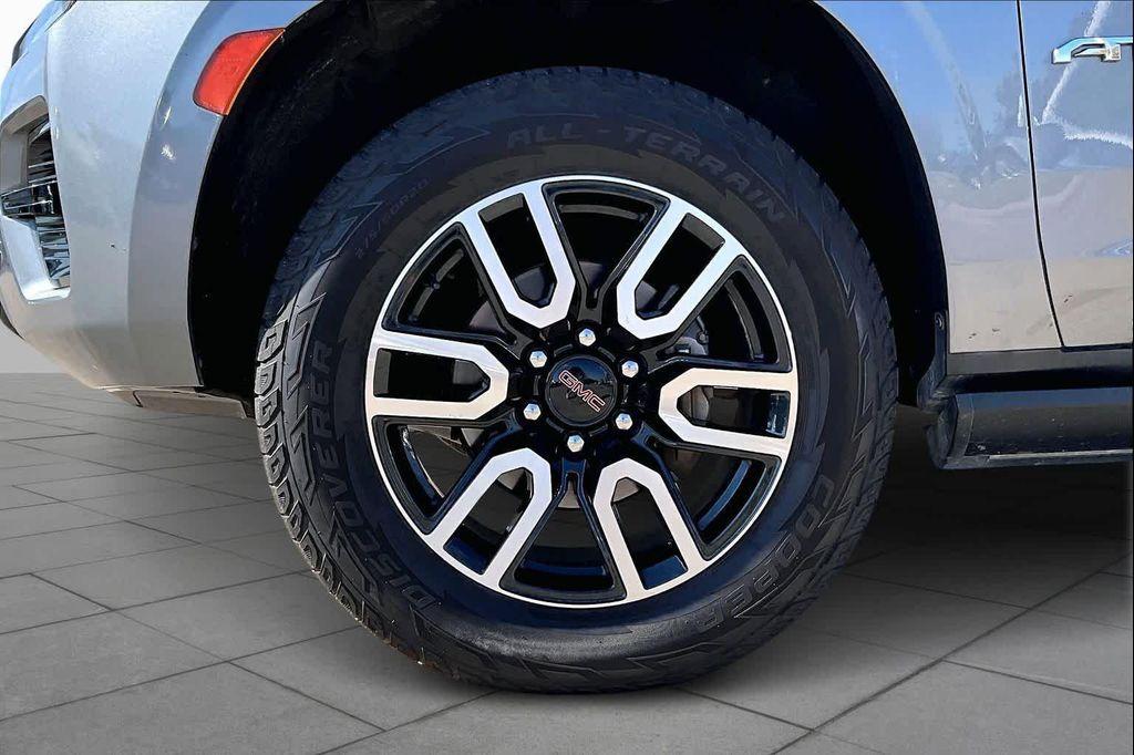 used 2021 GMC Yukon car, priced at $37,995