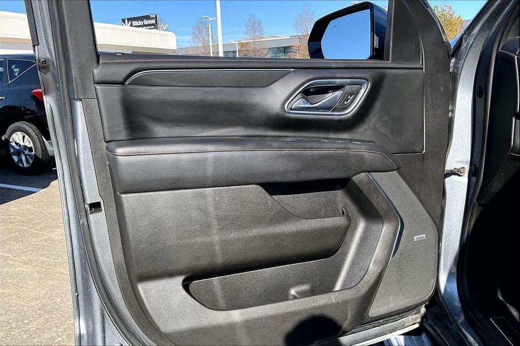 used 2021 GMC Yukon car, priced at $37,995