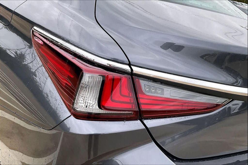 new 2025 Lexus ES 350 car, priced at $49,655