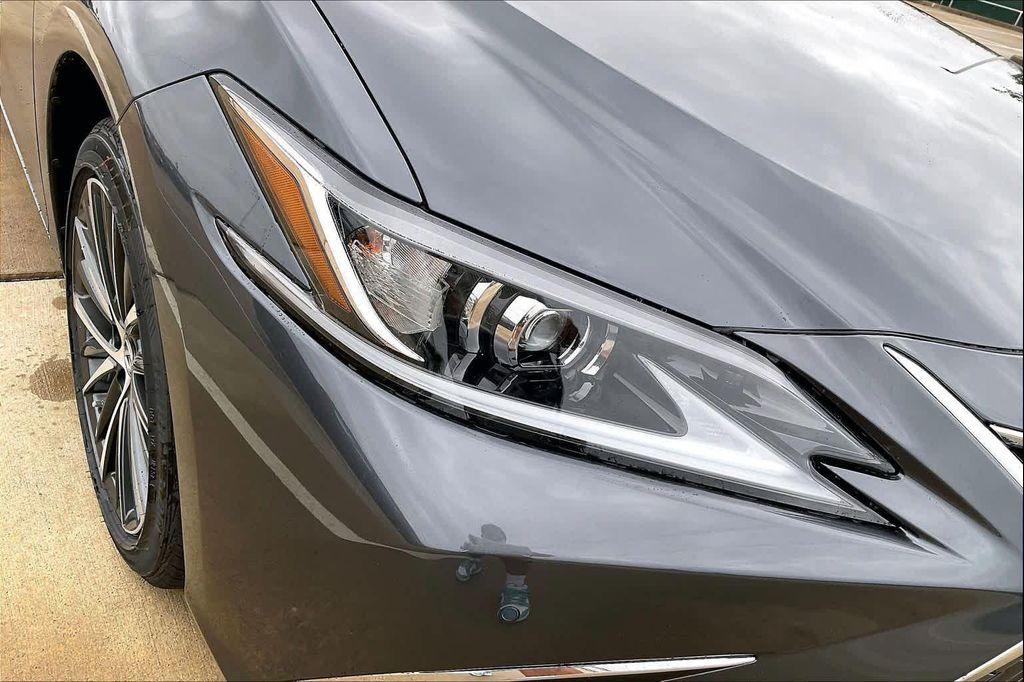 new 2025 Lexus ES 350 car, priced at $49,655