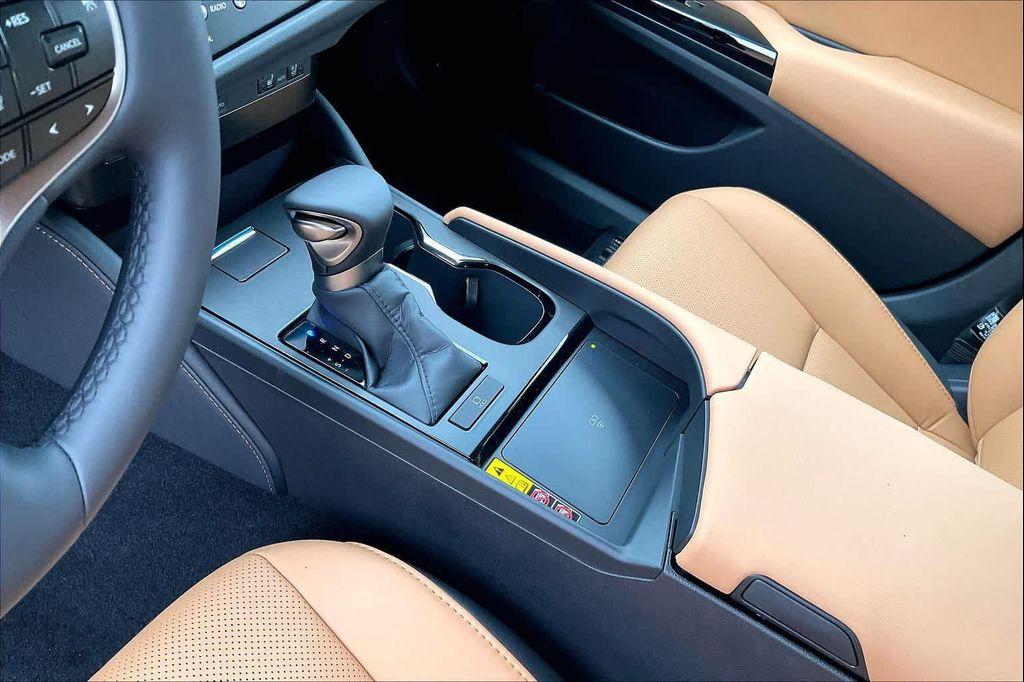 new 2025 Lexus ES 350 car, priced at $49,655