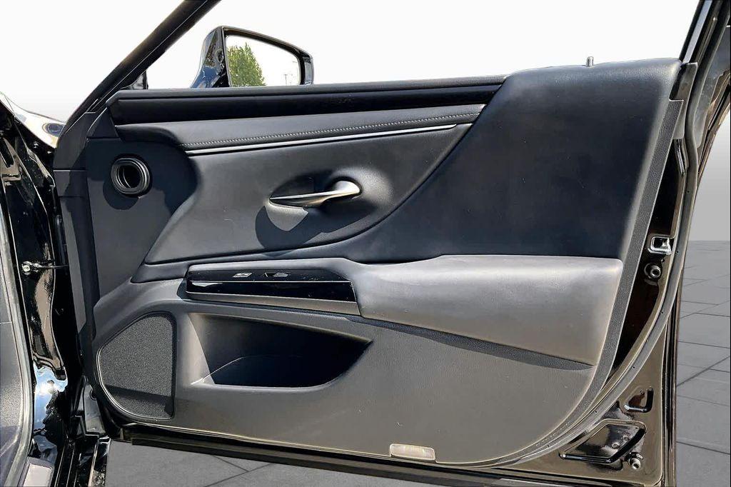 used 2024 Lexus ES 350 car, priced at $44,720