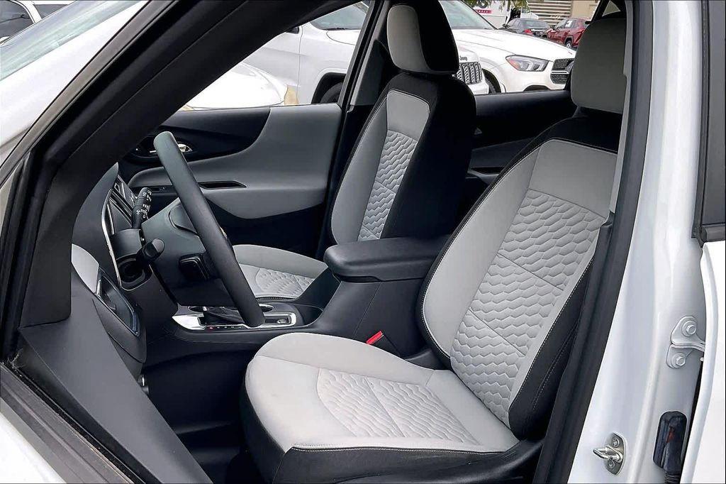 used 2021 Chevrolet Equinox car, priced at $14,995