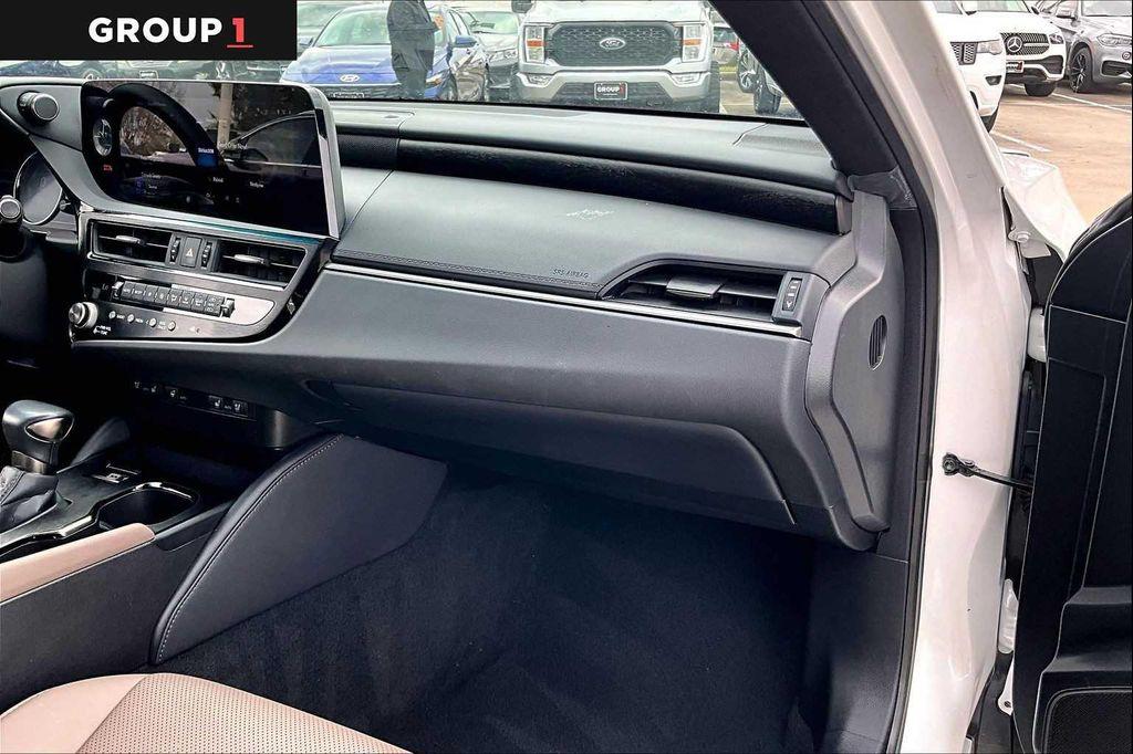 used 2024 Lexus ES 300h car, priced at $37,495