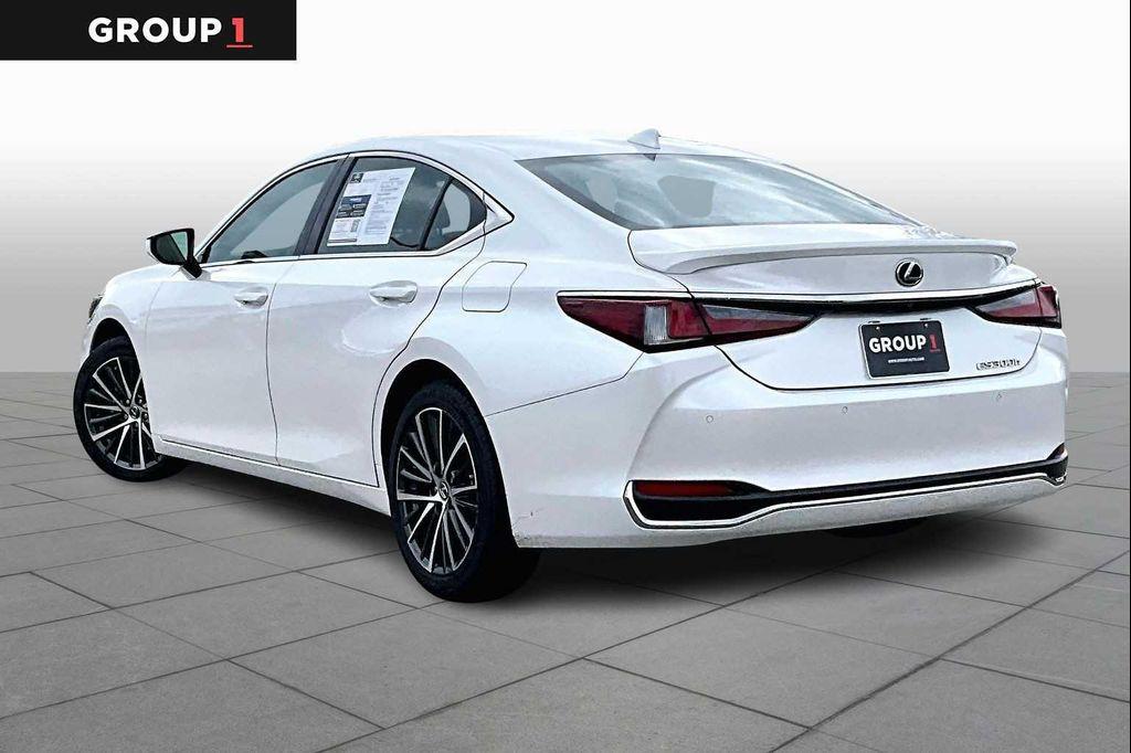 used 2024 Lexus ES 300h car, priced at $37,495