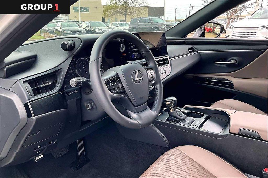 used 2024 Lexus ES 300h car, priced at $37,495