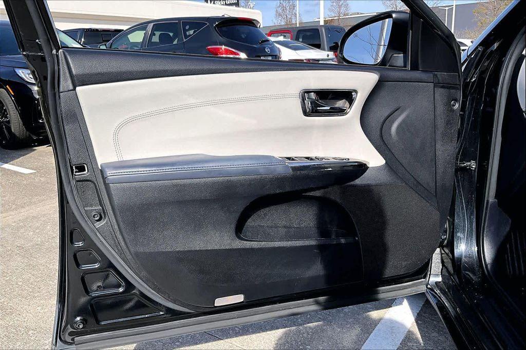 used 2014 Toyota Avalon car, priced at $14,495