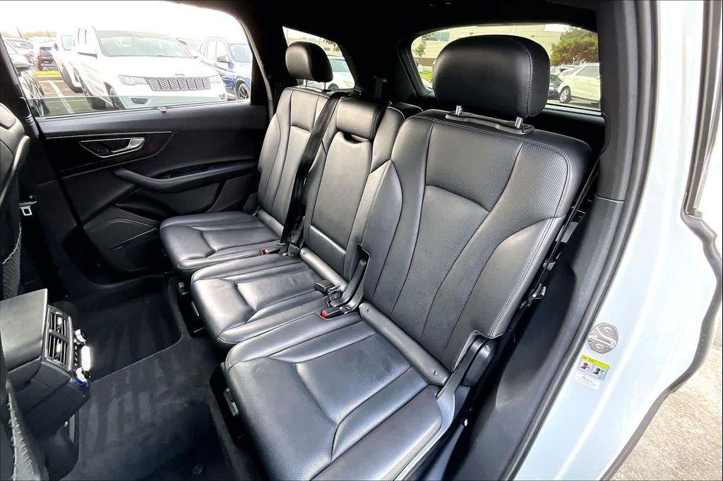 used 2019 Audi Q7 car, priced at $19,934