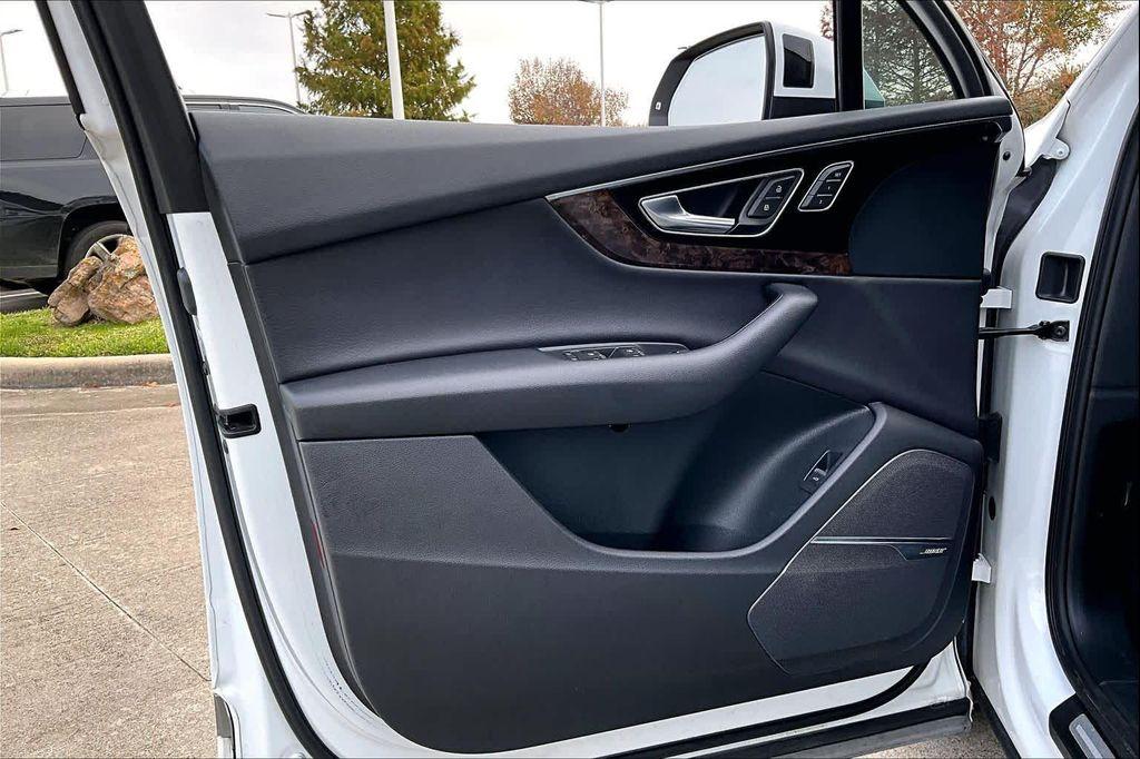 used 2019 Audi Q7 car, priced at $19,934