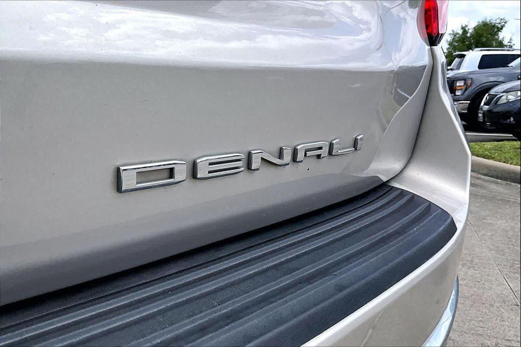 used 2021 GMC Yukon car, priced at $52,495