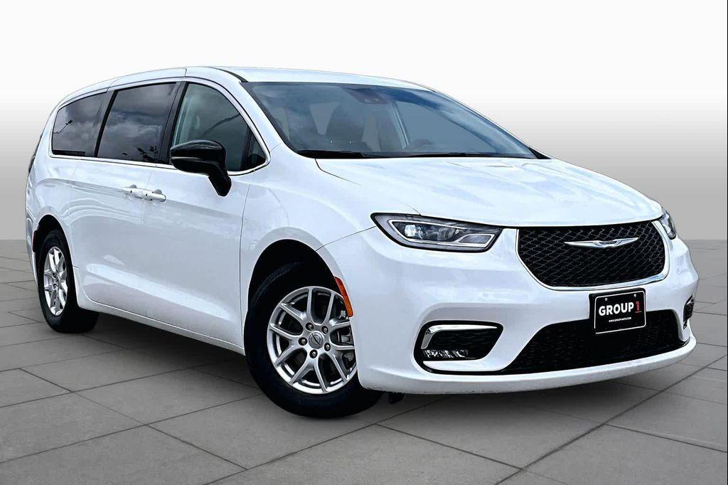 used 2024 Chrysler Pacifica car, priced at $26,220