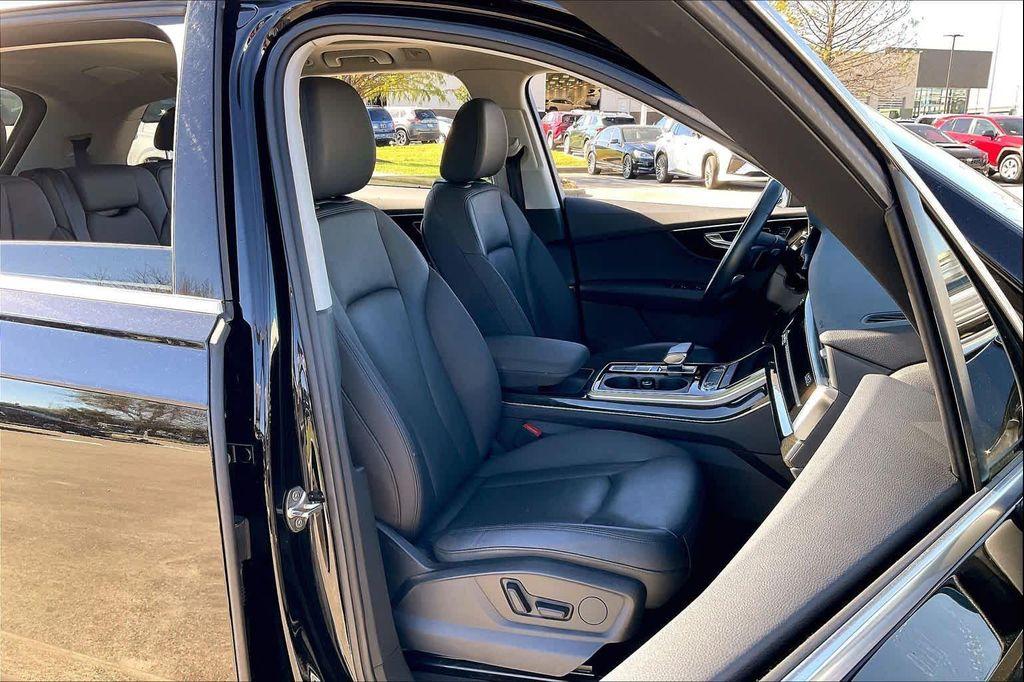 used 2021 Audi Q7 car, priced at $29,831