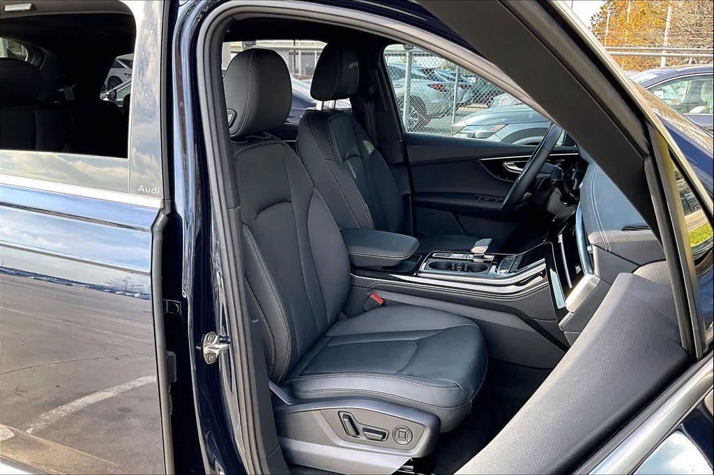 used 2025 Audi Q7 car, priced at $52,995