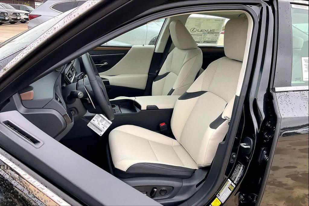 new 2025 Lexus ES 350 car, priced at $49,224