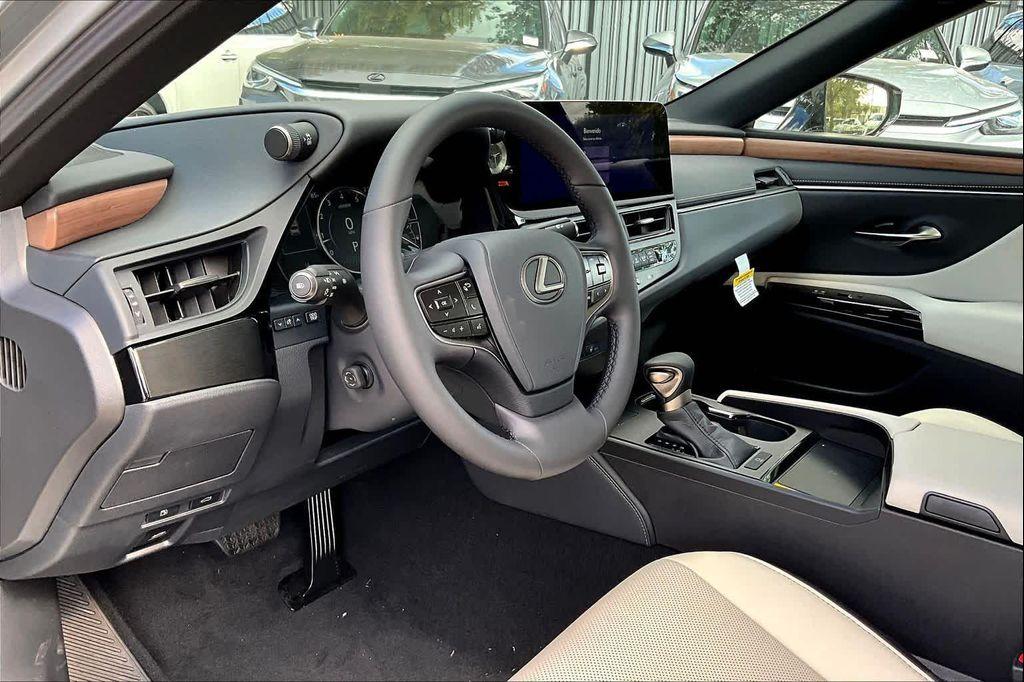 new 2025 Lexus ES 350 car, priced at $49,525