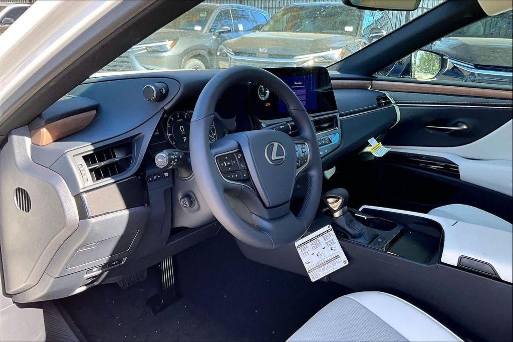 new 2025 Lexus ES 350 car, priced at $48,684