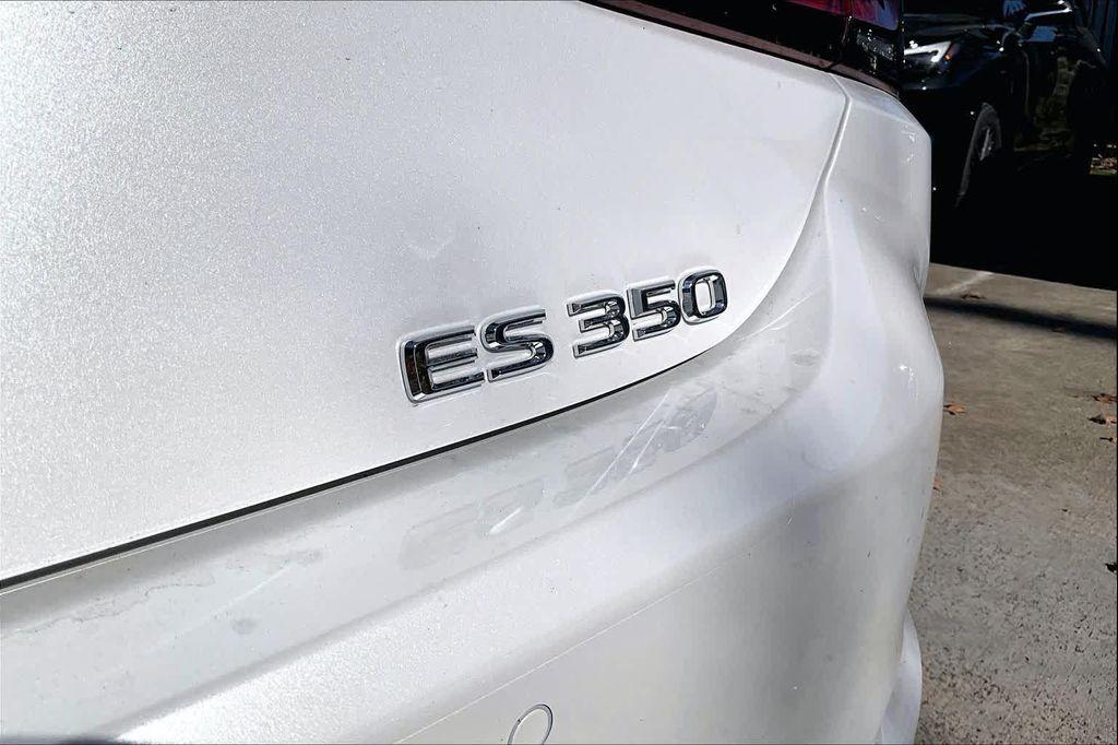 new 2025 Lexus ES 350 car, priced at $48,684