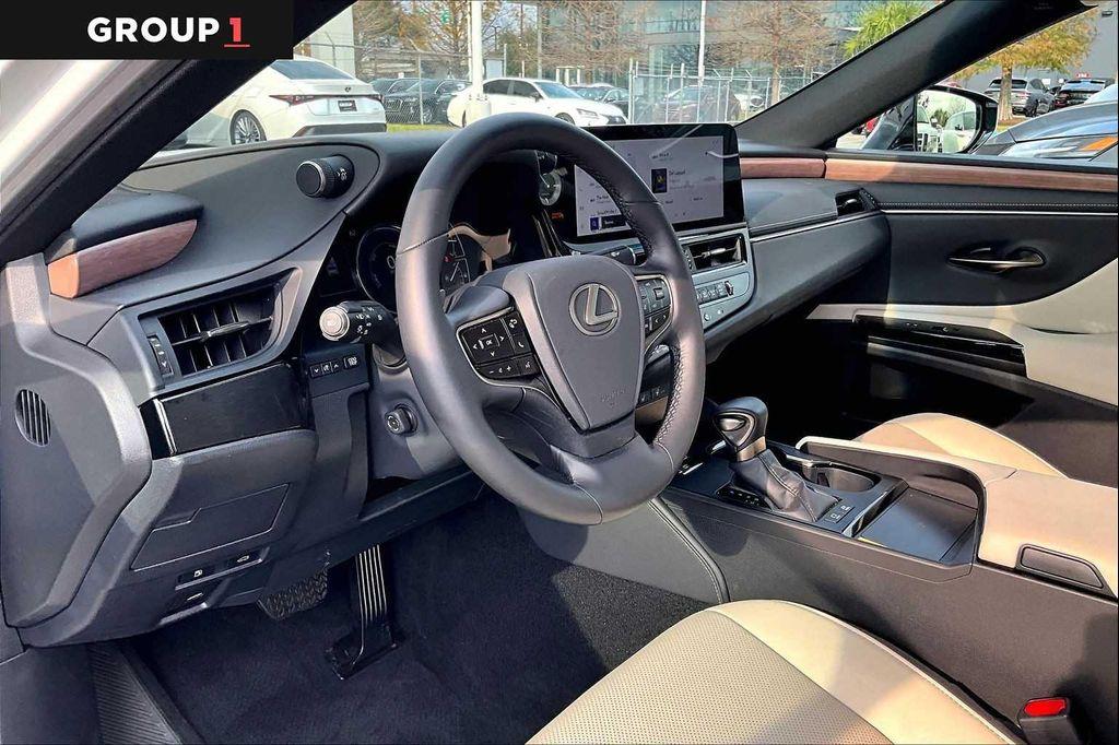 used 2025 Lexus ES 300h car, priced at $46,495